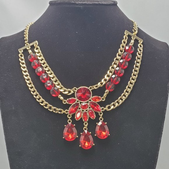 Bijou Drive 3 row gold chain with red crystal stones necklace - Picture 2 of 7